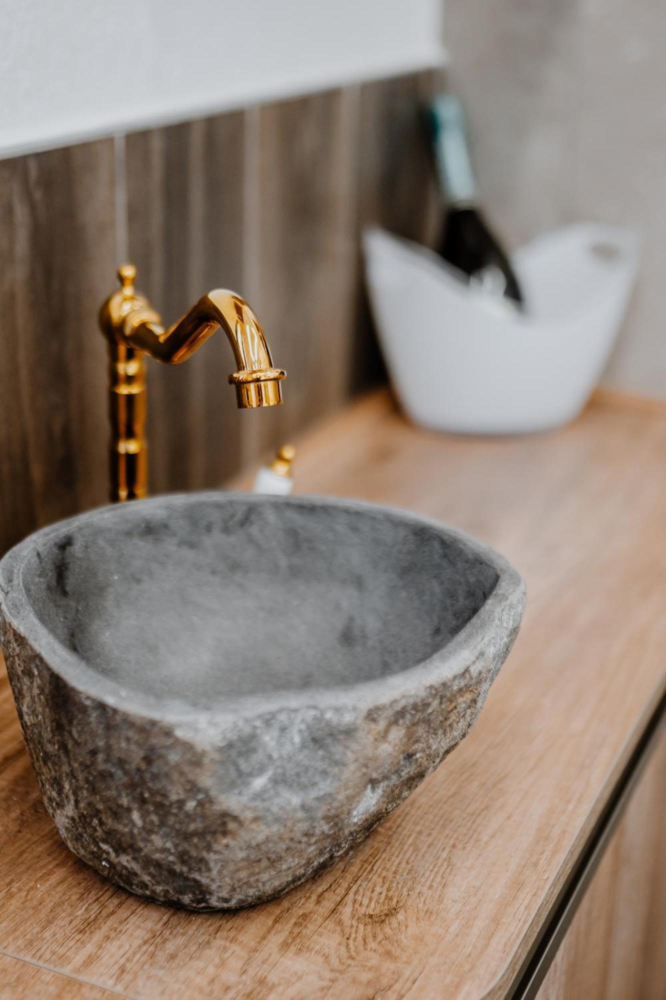 Luxuite Spa Con Piscina E Jacuzzi Alberobello Zewnętrze zdjęcie